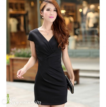 Đầm Cổ Trái Tim Trước Sau